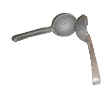Load image into Gallery viewer, Large Lemon Limones Manual Juicer Squeezer Strainer Exprimidor Heavy Mexico New
