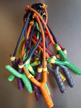 Load image into Gallery viewer, Resortera de plastico juguete Traditional Toy Handmade New