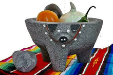 Load image into Gallery viewer, PIG painted Molcajete With Lid Mortar &amp; Pestle Salsas &amp; Spices Mexico New