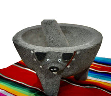 Load image into Gallery viewer, PIG painted Molcajete With Lid Mortar &amp; Pestle Salsas &amp; Spices Mexico New
