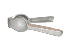 Load image into Gallery viewer, Key Lime Limones Manual Juicer Squeezer Strainer Exprimidor Heavy Mexico New
