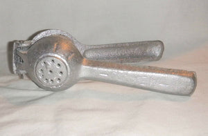 Key Lime Manual Juicer Squeezer Strainer Exprimidor Heavy Duty From Mexico New