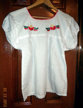 Load image into Gallery viewer, Womens White Top W/Beautiful Floral Eagle VIVA MEXICO Folklorico Embroidery NWOT